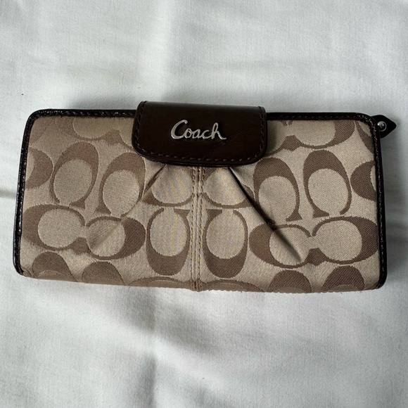 Coach Pleated Canvas Signature Wallet with Leather Trim - Picture 2 of 9